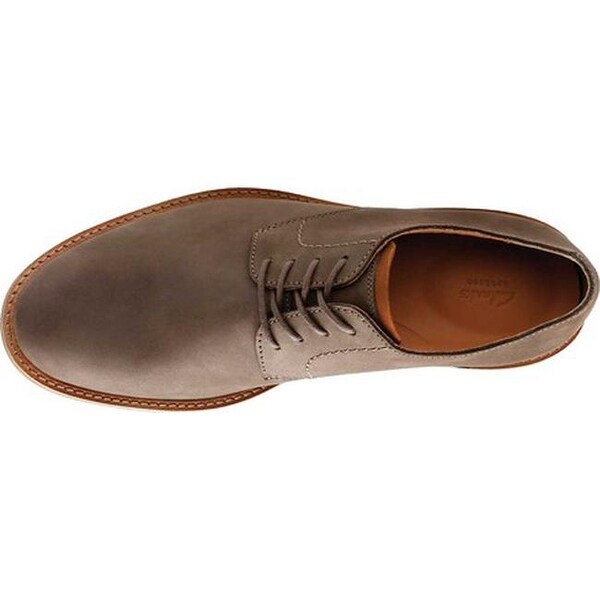 clarks atticus lace taupe nubuck