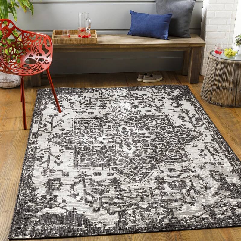 Livabliss Eagean Updated Traditional Medallion Indoor / OutdoorArea Rug - 4'3" x 5'11" - Black