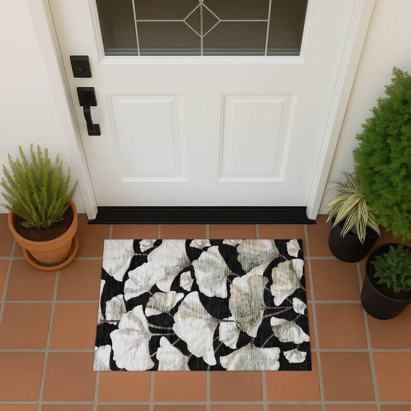 Machine Washable Indoor/ Outdoor Floral Love Chantille Rug - Black - 1'8" x 2'6"