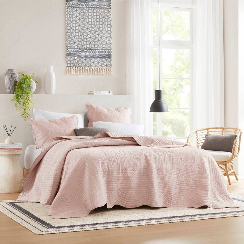 Madison Park Marino 3 Piece Reversible Scalloped Edge Quilt Set