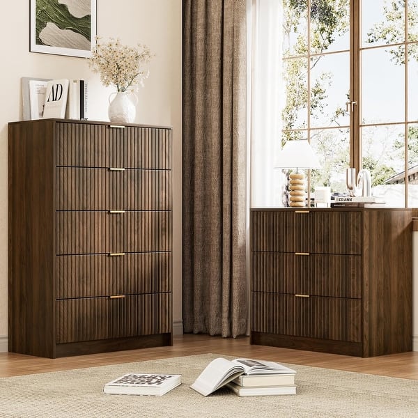 3 Drawer Fluted Dresser, 32 Inch Wide Nightstand with Large Drawer End  Table for Bedroom - On Sale - Bed Bath & Beyond - 43297608
