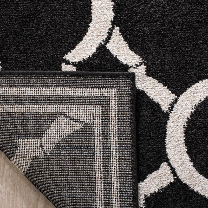 SAFAVIEH Amherst Huynh Modern Rug