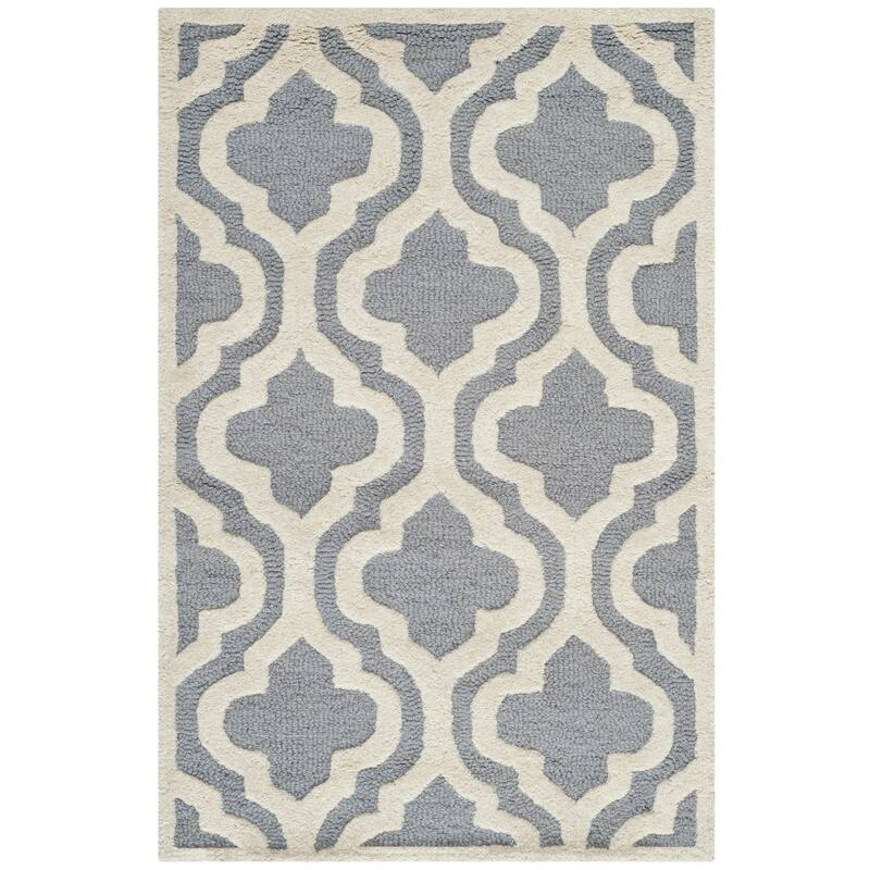 SAFAVIEH Handmade Cambridge Allana Modern Moroccan Wool Rug - 2'6" x 4' - Silver/Ivory