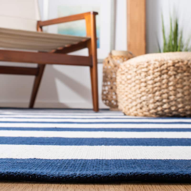 SAFAVIEH Handmade Montauk Caspian Stripe Cotton Flatweave Rug