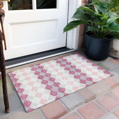 Machine Washable Indoor/ Outdoor Modern Mosaic Chantille Rug