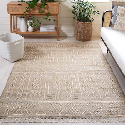 SAFAVIEH Handmade Natural Fiber Ingelotte Boho Jute Fringe Rug