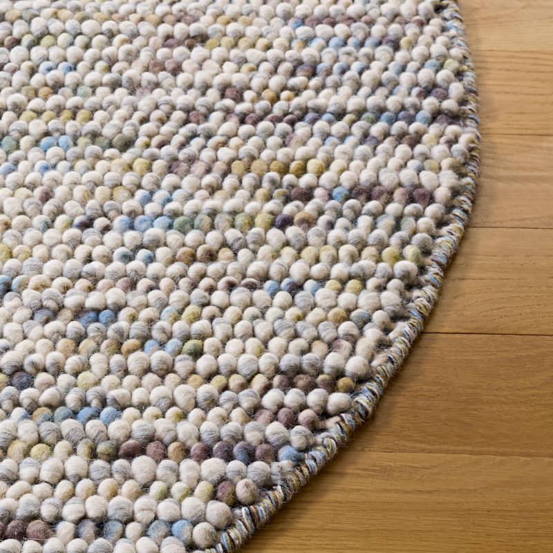 SAFAVIEH Handmade Natura Gonnie Wool Rug