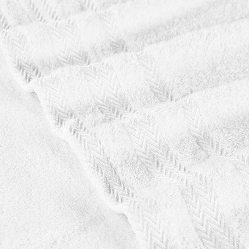 Superior Hays Cotton Absorbent Medium Weight Bath Towels, Set of 2