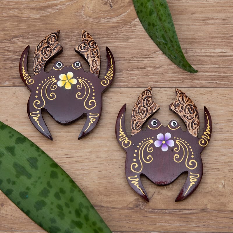 Novica Handmade Paradisial Crabs Wood Magnets (Set Of 2)