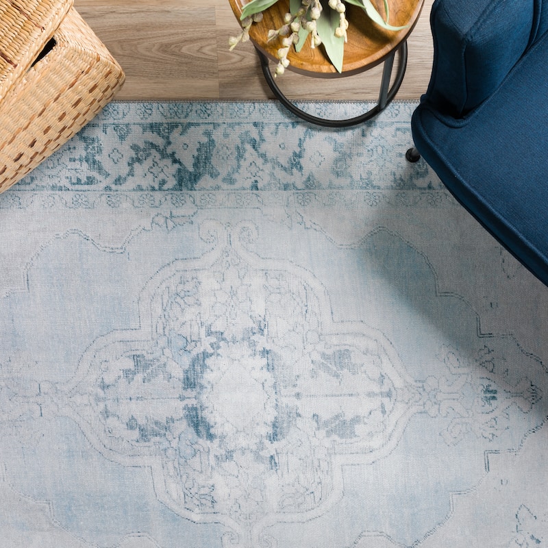Addison Kensington Casual Medallion Non-skid Area Rug