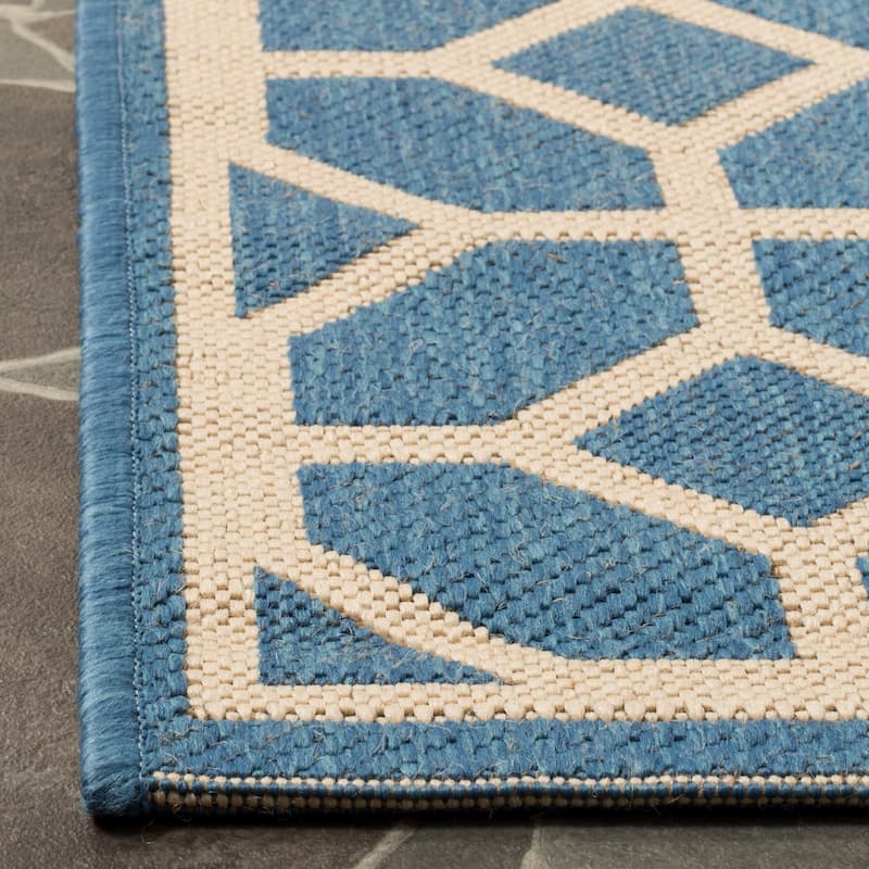 SAFAVIEH Linden Felia Indoor/ Outdoor Waterproof Patio Backyard Rug