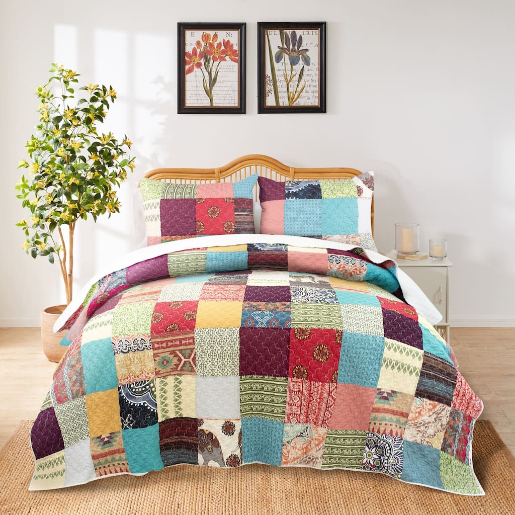 Greenland Home Fashions Renee Upcycle Authentic Patchwork Quilt Set