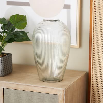 Clear Glass Ribbed Decorative Vase