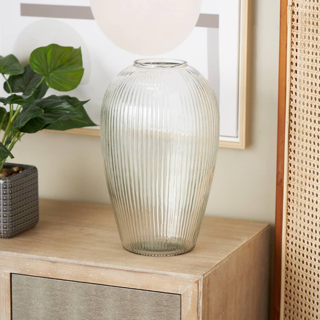 Clear Glass Ribbed Decorative Vase