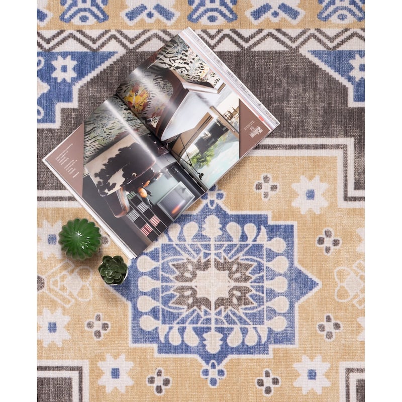 Machine Washable Collection Brown/Yellow/Blue Medallion Area Rug