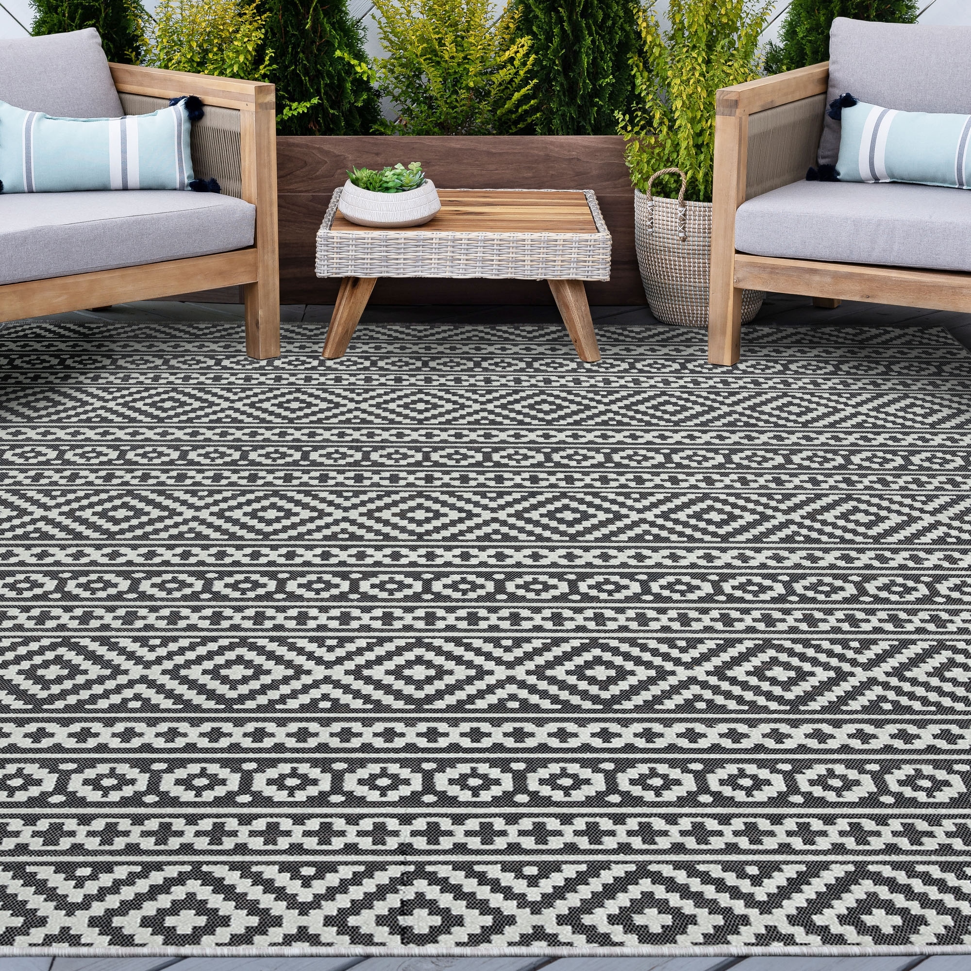 Cruise Moroccan Stripe Indoor/Outdoor Area Rug