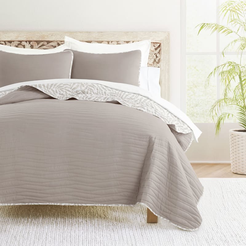 Becky Cameron All Season 3 Piece Reversible Patterned Quilt Set