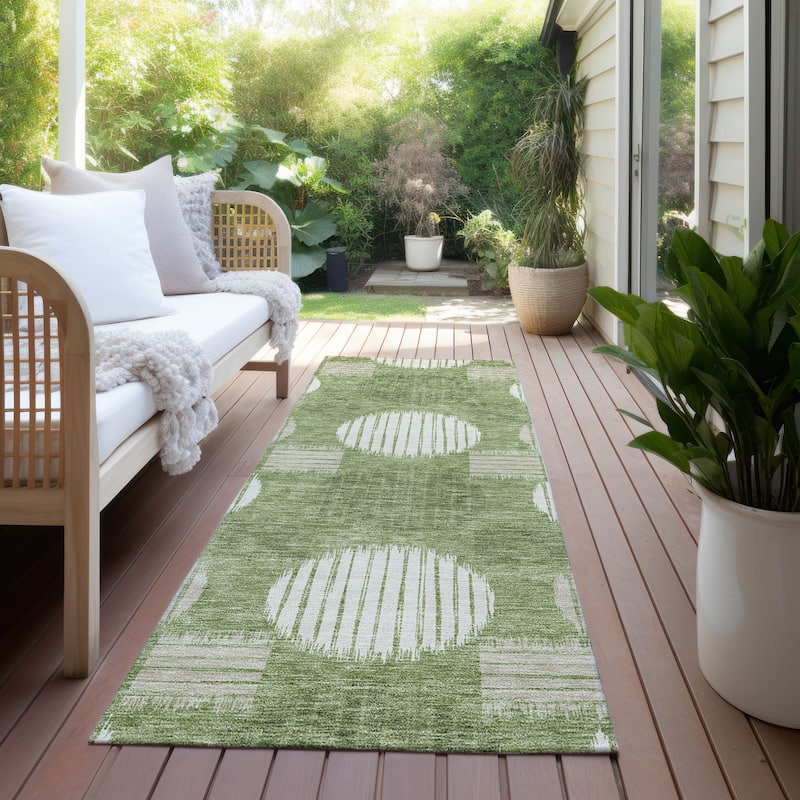Machine Washable Indoor/ Outdoor Chantille Contemporary Dotty Rug - Green - 2'3" x 7'6"