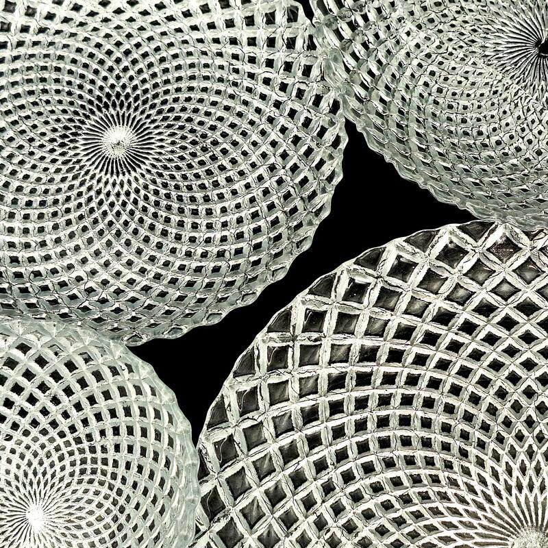 Unique Diamond Pattern Glass Dinner Set Perfect for Everyday Dining and Special Occasions