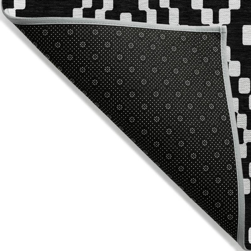 HomeRoots Geometric Transitional Rectangle Outdoor Rug