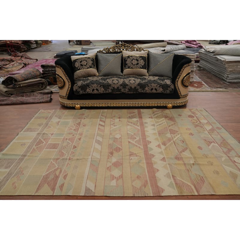 Hand Woven Southwestern Wool Multi-Colored Geometric Area Rug - 9' 10'' X 6' 9''