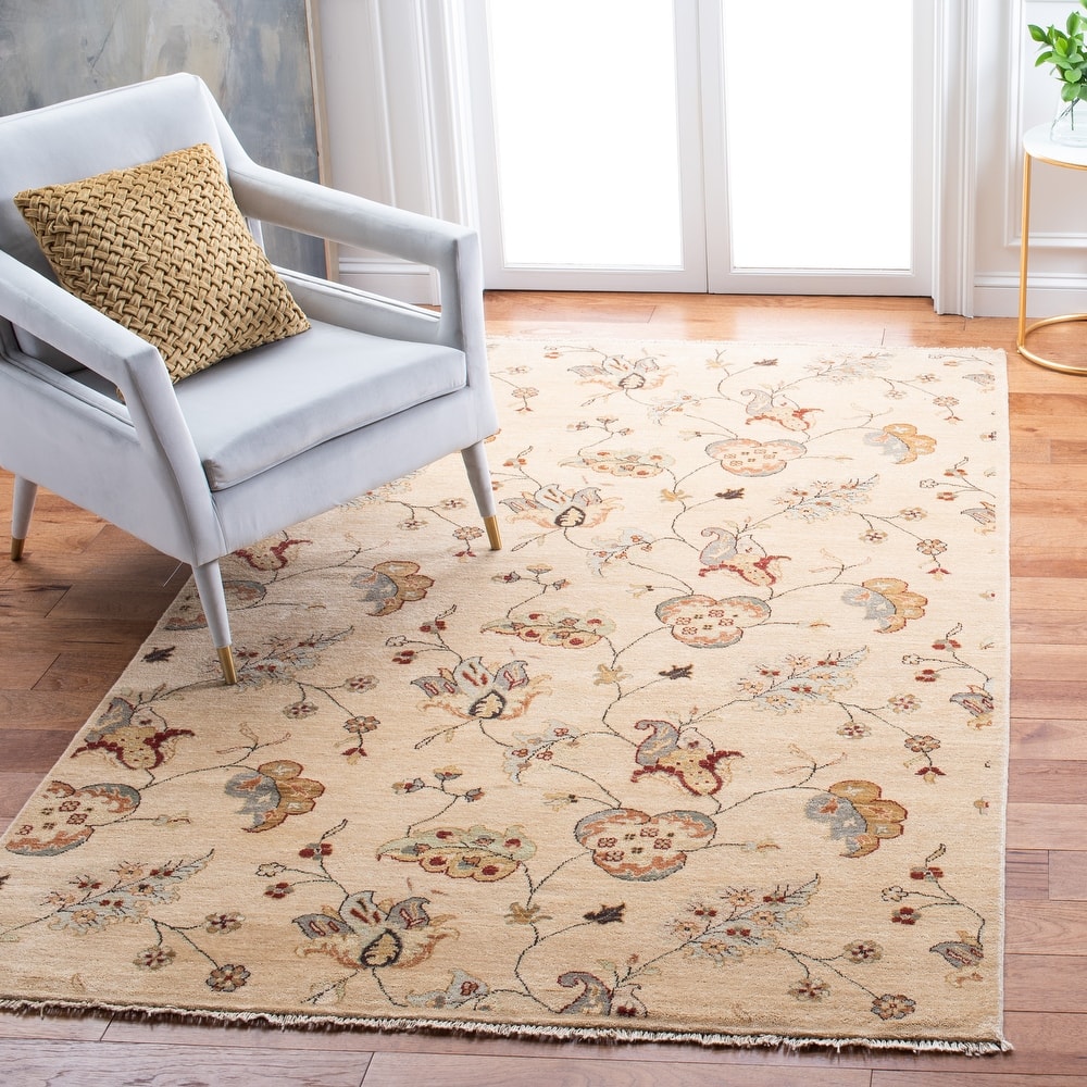 SAFAVIEH Hand-knotted Nordrun Olivia Traditional Oriental Wool Rug