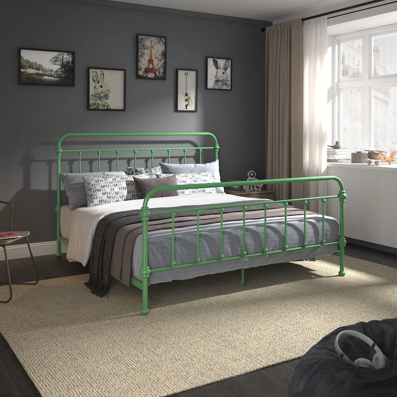 Vilnius Antique Graceful Victorian Iron Metal Bed