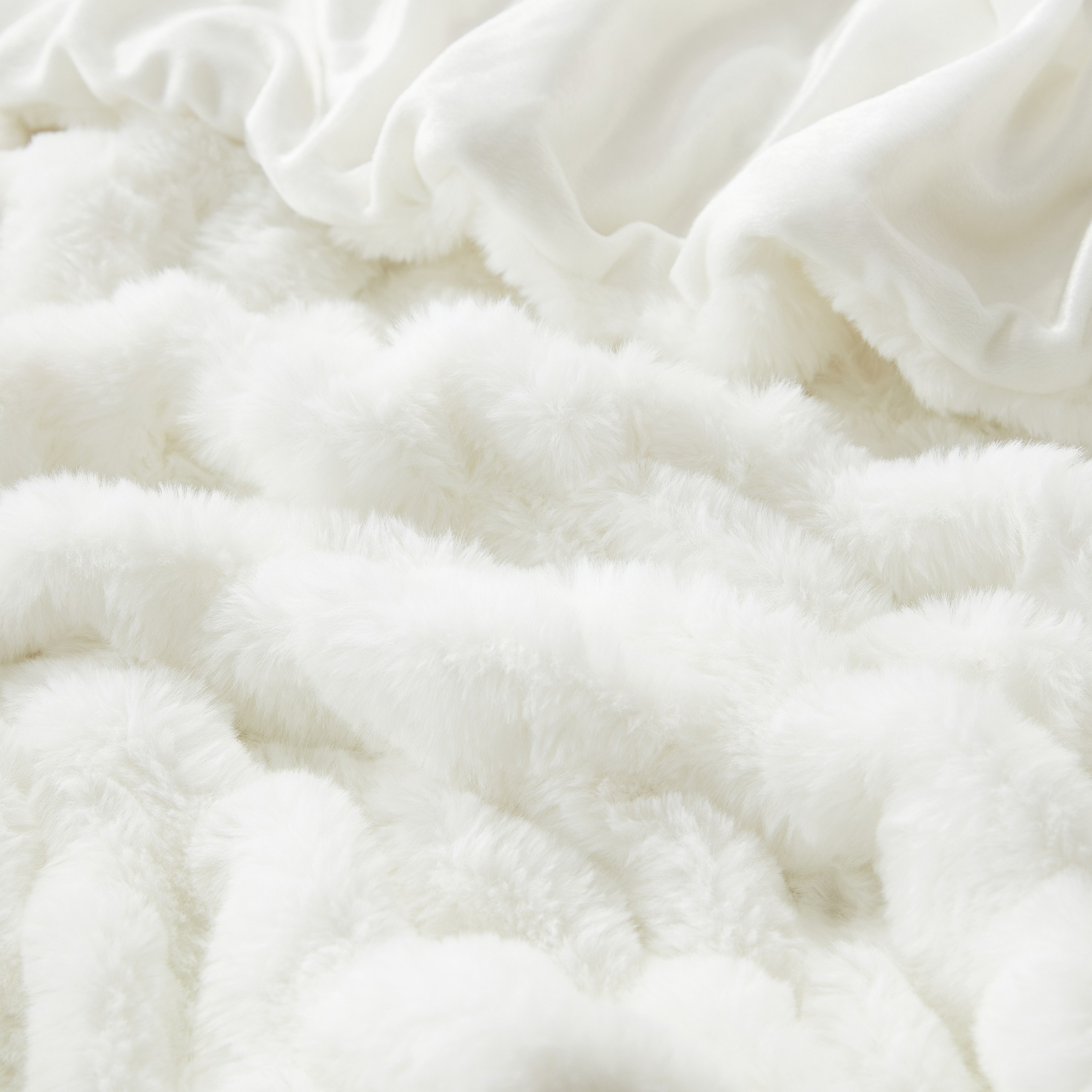 Tahari Home Isla Faux Fur Throw Blanket Bed Bath Beyond 35533148