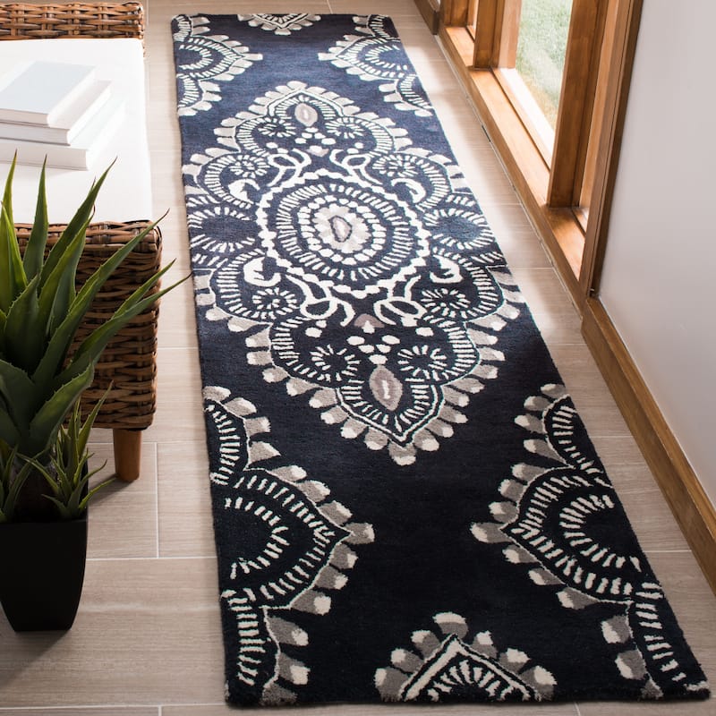 SAFAVIEH Handmade Wyndham Geanina Modern Wool Rug - 2'3" x 9' Runner - Dark Grey/Ivory