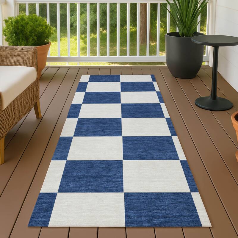 Machine Washable Indoor/ Outdoor Modern Checker Chantille Rug - Navy - 2'3" x 7'6"