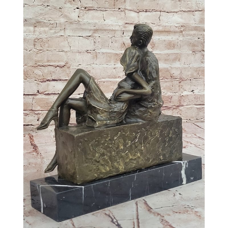 Relaxed Couple Bronze Sculpture – Intimate Sitting Lovers Figurine On Marble Base