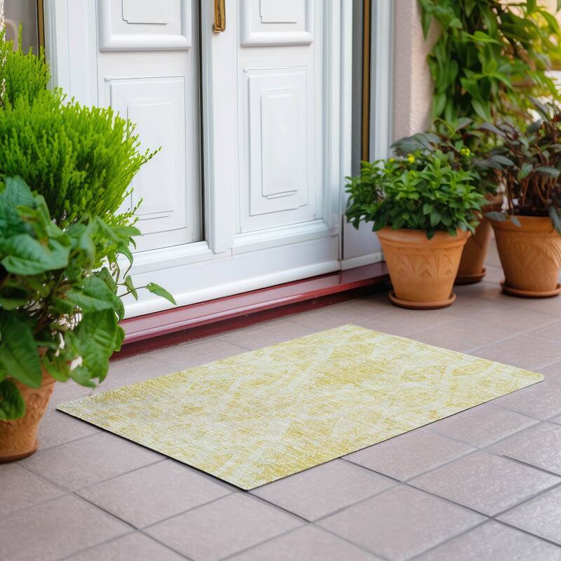 Machine Washable Indoor/ Outdoor Chantille Global Boho Rug - Gold - 1'8" x 2'6"