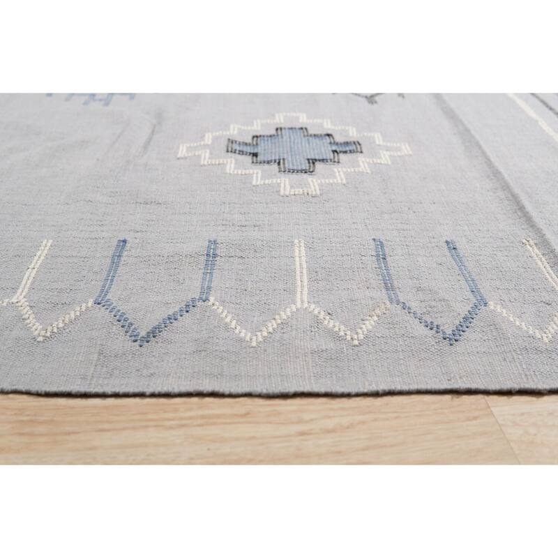 Silver Hand-Knotted Cotton Flat Weave Rug, 4' x 6', plush cozy floor rug - L