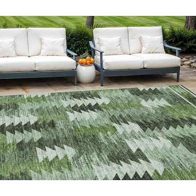 HomeRoots Southwestern Transitional Rectangle Outdoor Rug