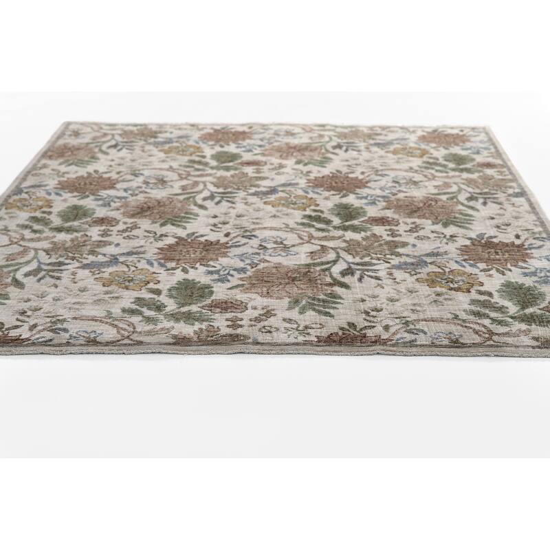 Momeni Wisteria Polyester Traditional Area Rug