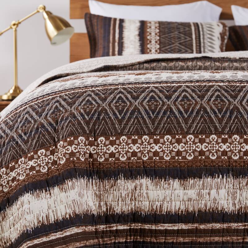 Greenland Home Fashions Southwest 100% Cotton Native Motif Reversible Quilt Set