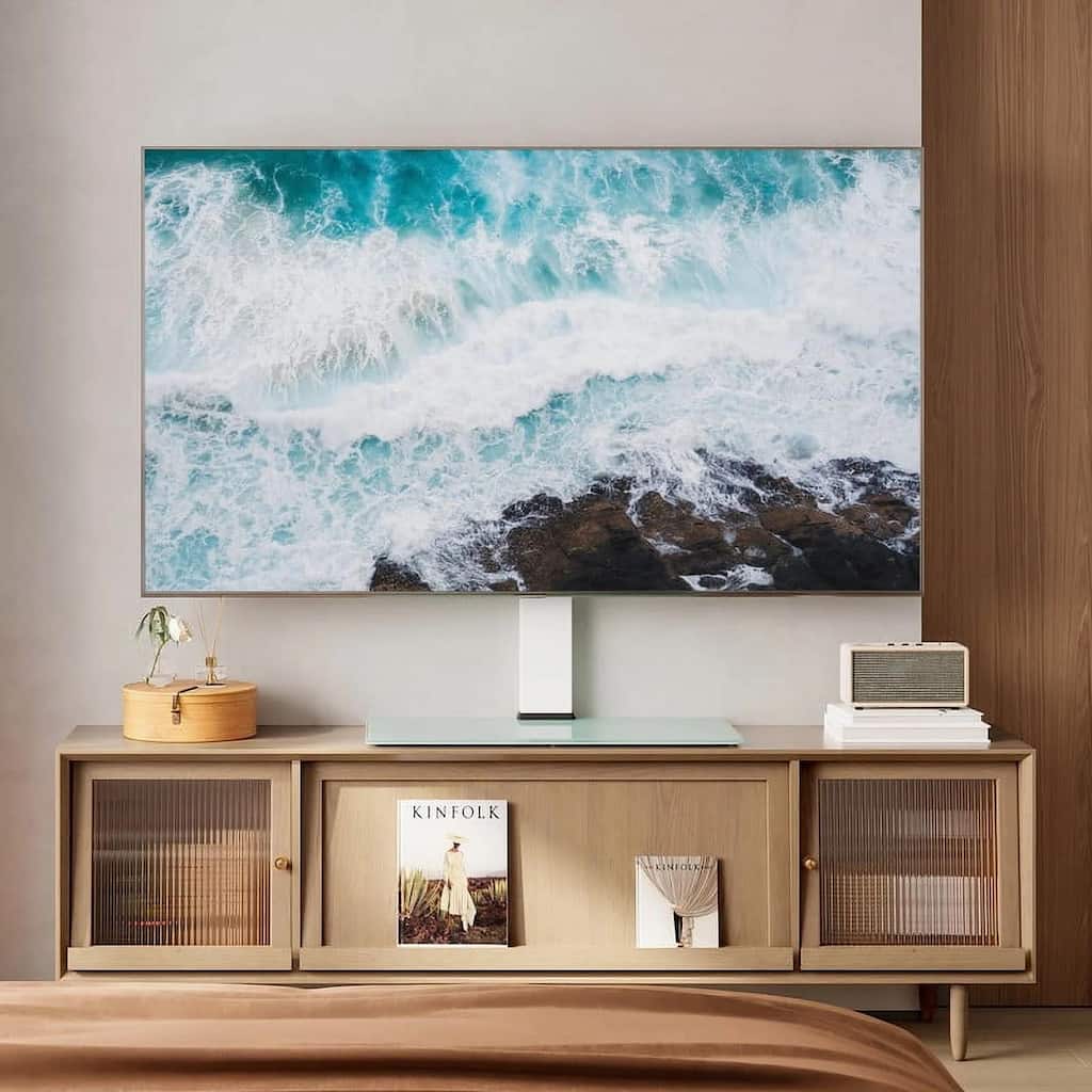FITUEYES Table Top TV Stand for 50-85 Inch TVs Tempered Glass Base Hold up to 110 lbs, White