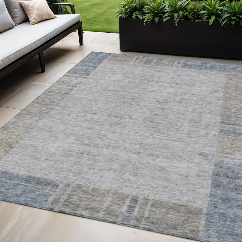 HomeRoots Geometric Transitional Rectangle Outdoor Rug - 5' X 8'