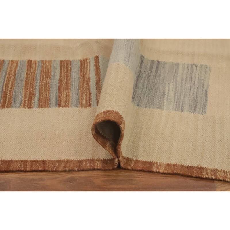 Hand Woven Southwestern Wool Beige Geometric Area Rug - 8' 0'' X 4' 10''