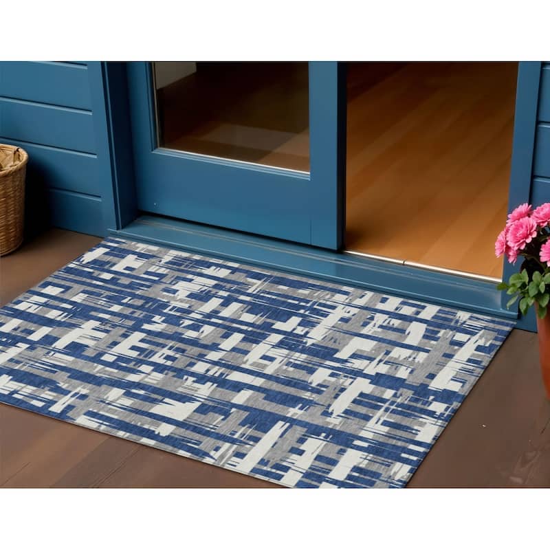 HomeRoots Striped Transitional Rectangle Outdoor Rug - 3' x 5'