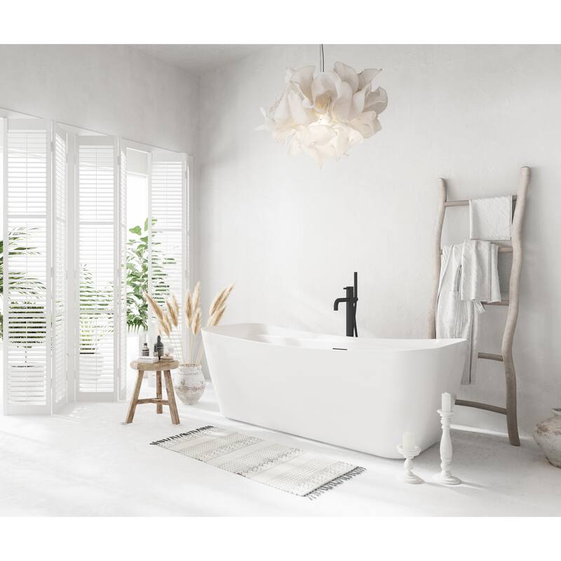 Haley Soaking Bathtub in Glossy White