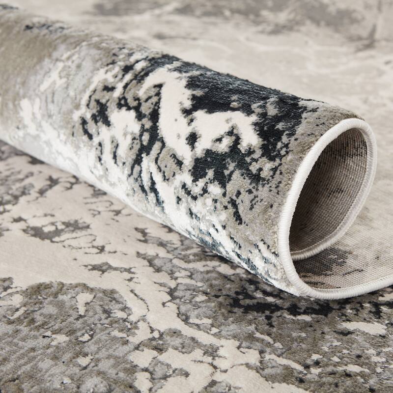 Silver Orchid Pugo Abstract Black/ Gray Area Rug