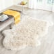 SAFAVIEH Handmade Arctic Shag Guenevere 3-inch Extra Thick Rug - 4' x 6' Scallop - Light Beige