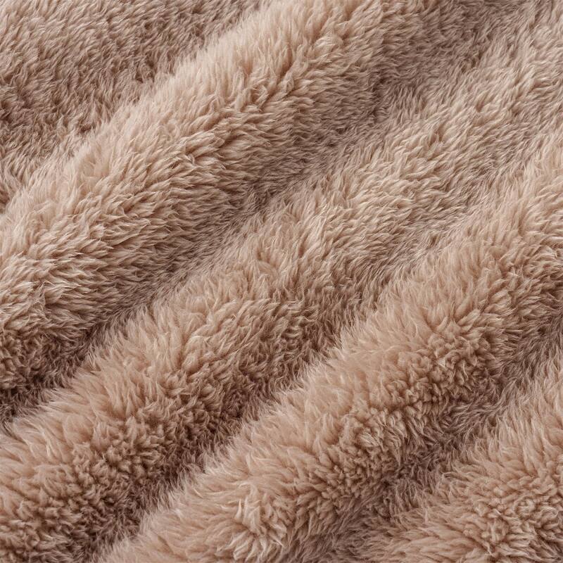 Classic ExtraFluff Plush Blanket Bed Bath & Beyond 39452581