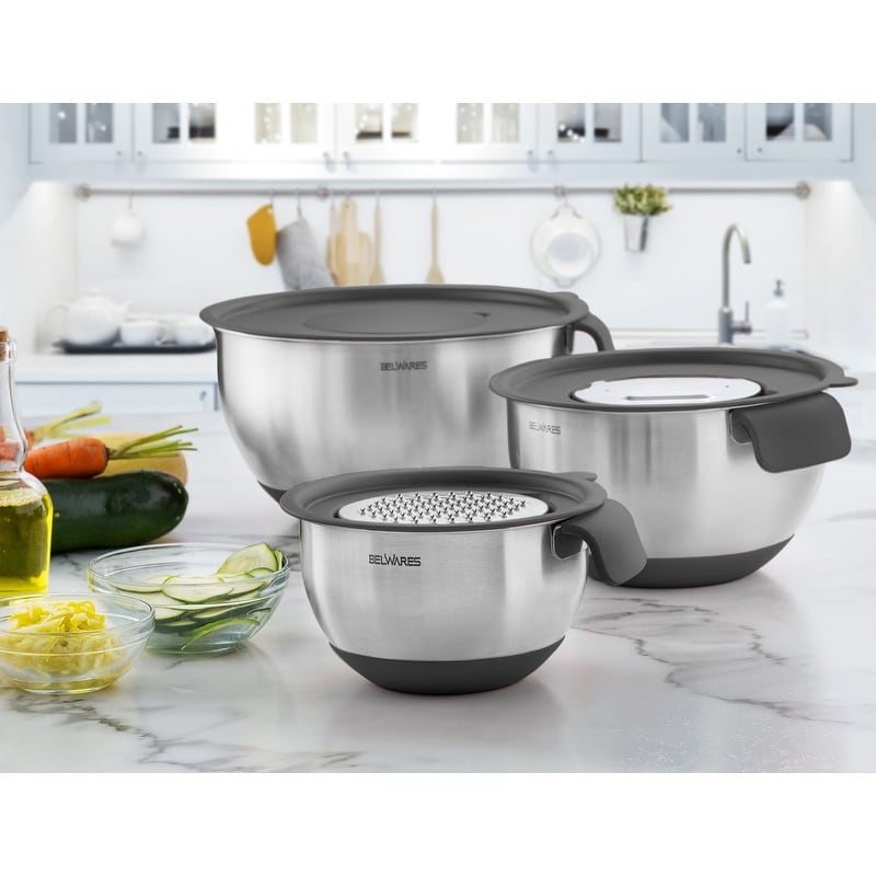 https://ak1.ostkcdn.com/images/products/is/images/direct/1104c686981d5902438c37efd251c3223669b949/Stainless-Steel-Mixing-Bowls-Set-of-3%2C-with-Lids-%26-Graters%2C.jpg