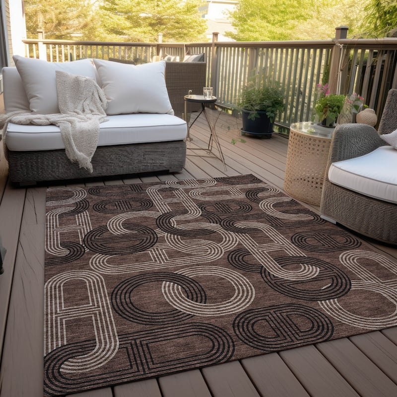 Machine Washable Indoor/ Outdoor Contemporary Geo Chantille Rug
