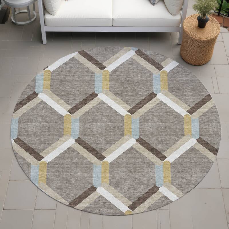 Machine Washable Indoor/ Outdoor Modern Trellis Chantille Rug - Brown - 8' x 8'
