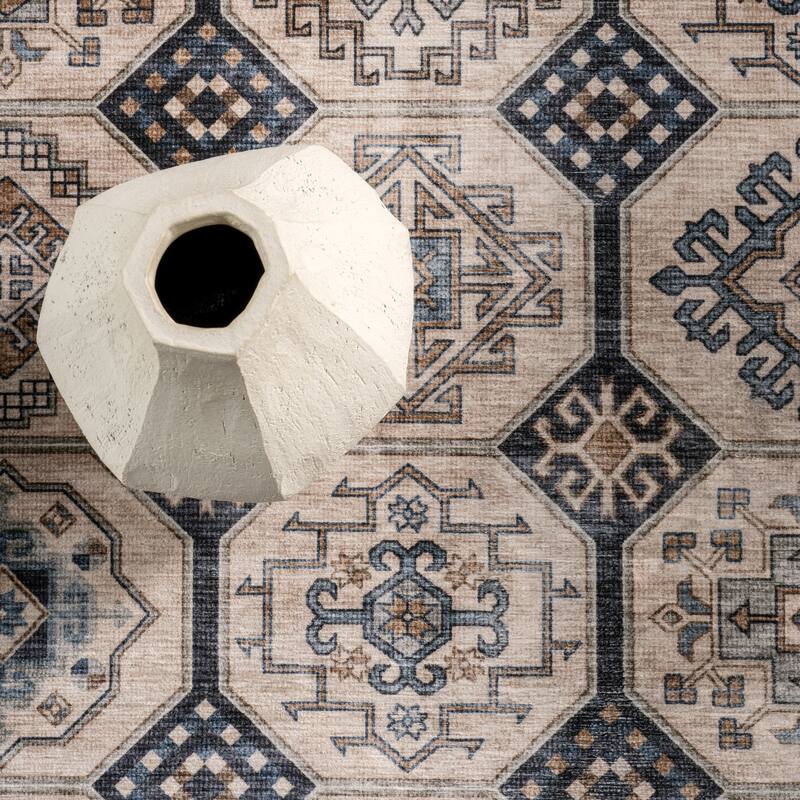 Nuloom Arisbeth SplashGuard Machine Washable Area Rug