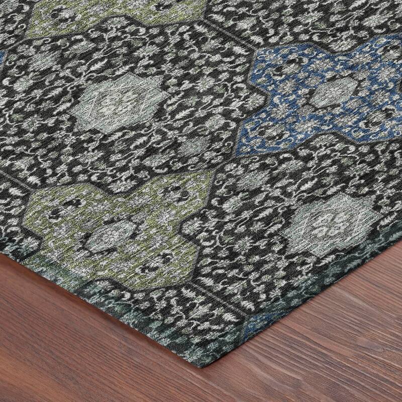 Machine Washable Indoor/ Outdoor Traditional Columbus Chantille Rug