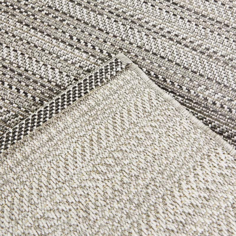 Barnard Solid Textured Indoor/Outdoor Area Rug